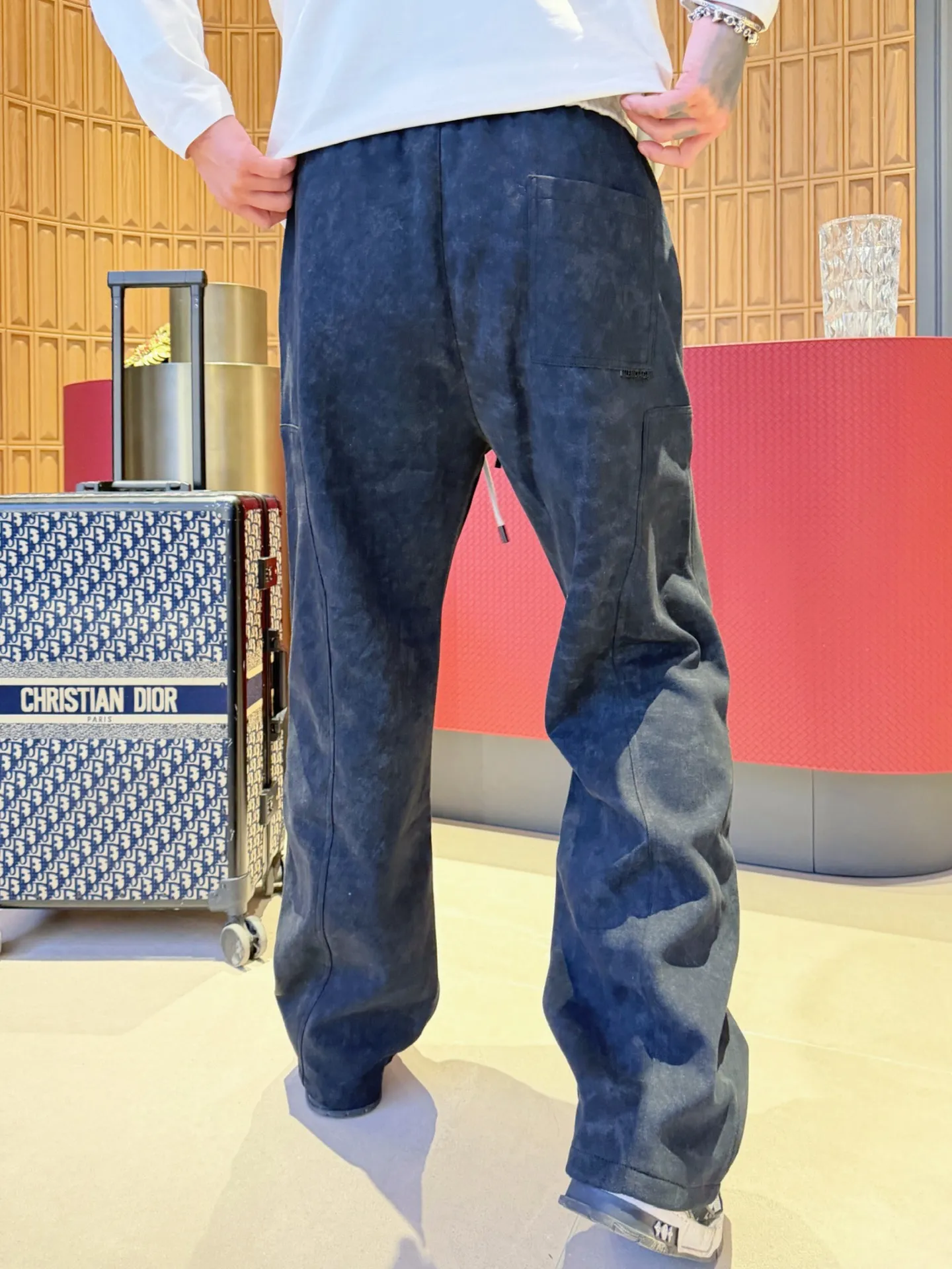 Balenciaga 🆕2026 Autumn and Winter New Arrival trousers and casual pants🎁 are on sale simultaneously on the official website. Brand Classic LOGO casual pants, customized fabrics, excellent comfort and strong touch. Highly recognisable, perfect appearance and craftsmanship. Size:M-3XL